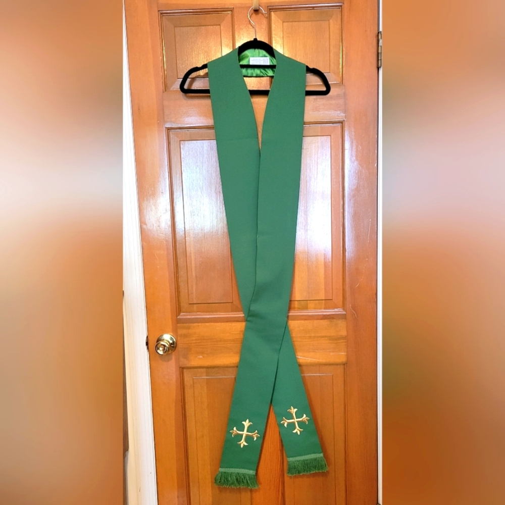 Green Stole / Vestment with Gold Embroidery